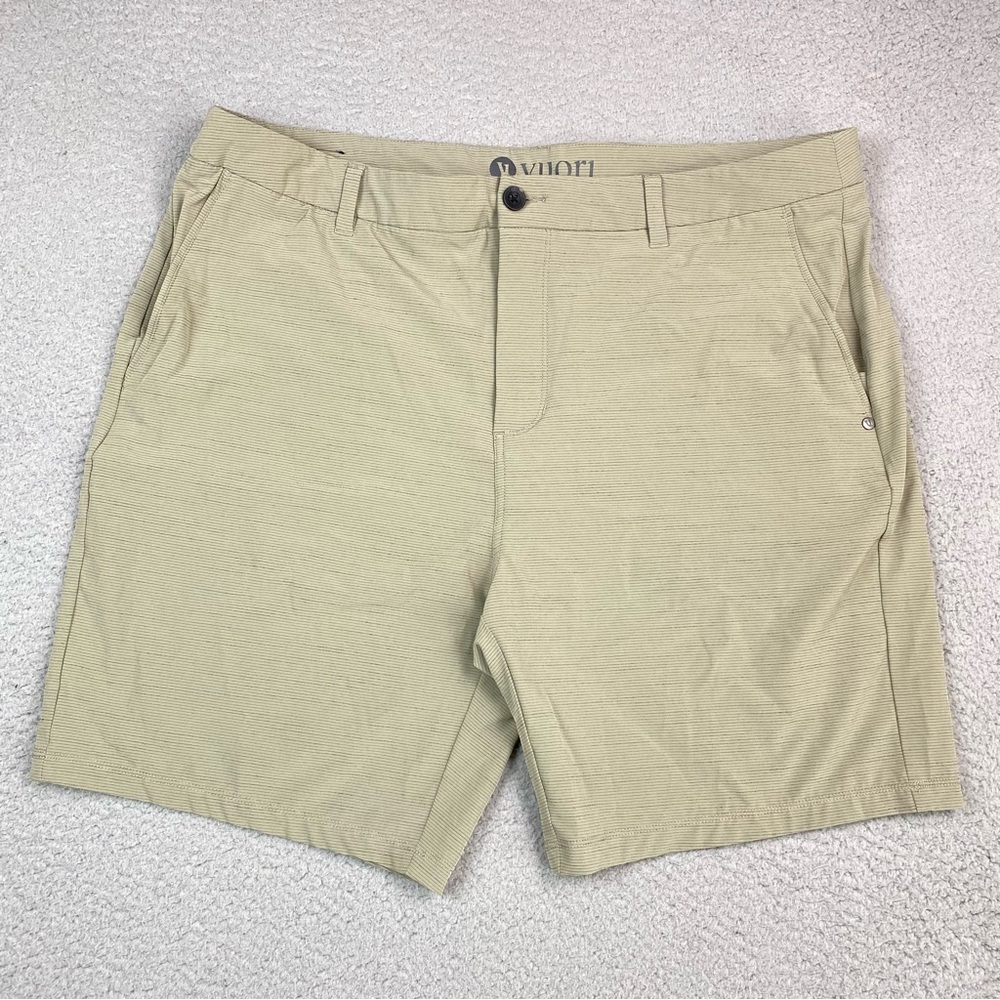 Vuori Men's Size 38 Pebble Tan Performance Stretch Chino Golf Shorts 8" Inseam